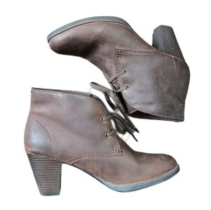 Clarks Brown Leather Lace-Up Ankle Boots Size 10M Block Heel Booties‎ Corpcore